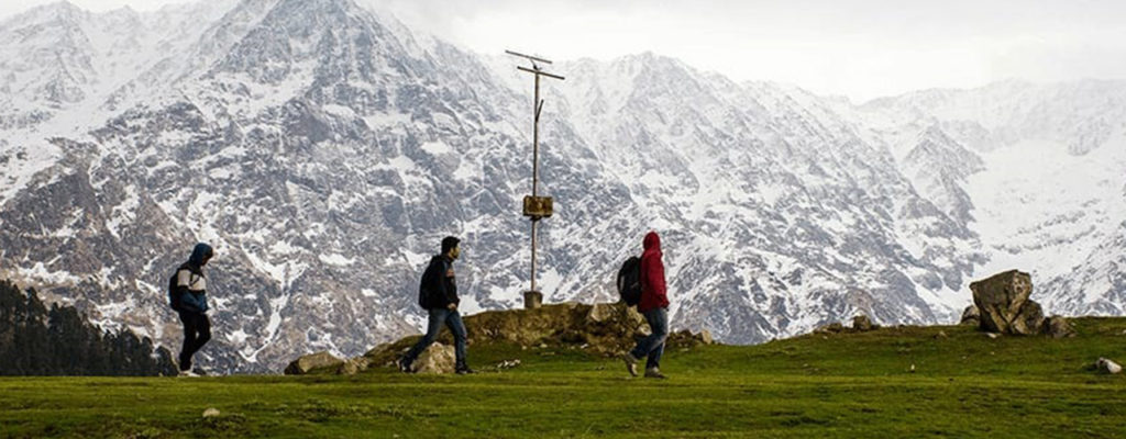 Snow trek & paragliding